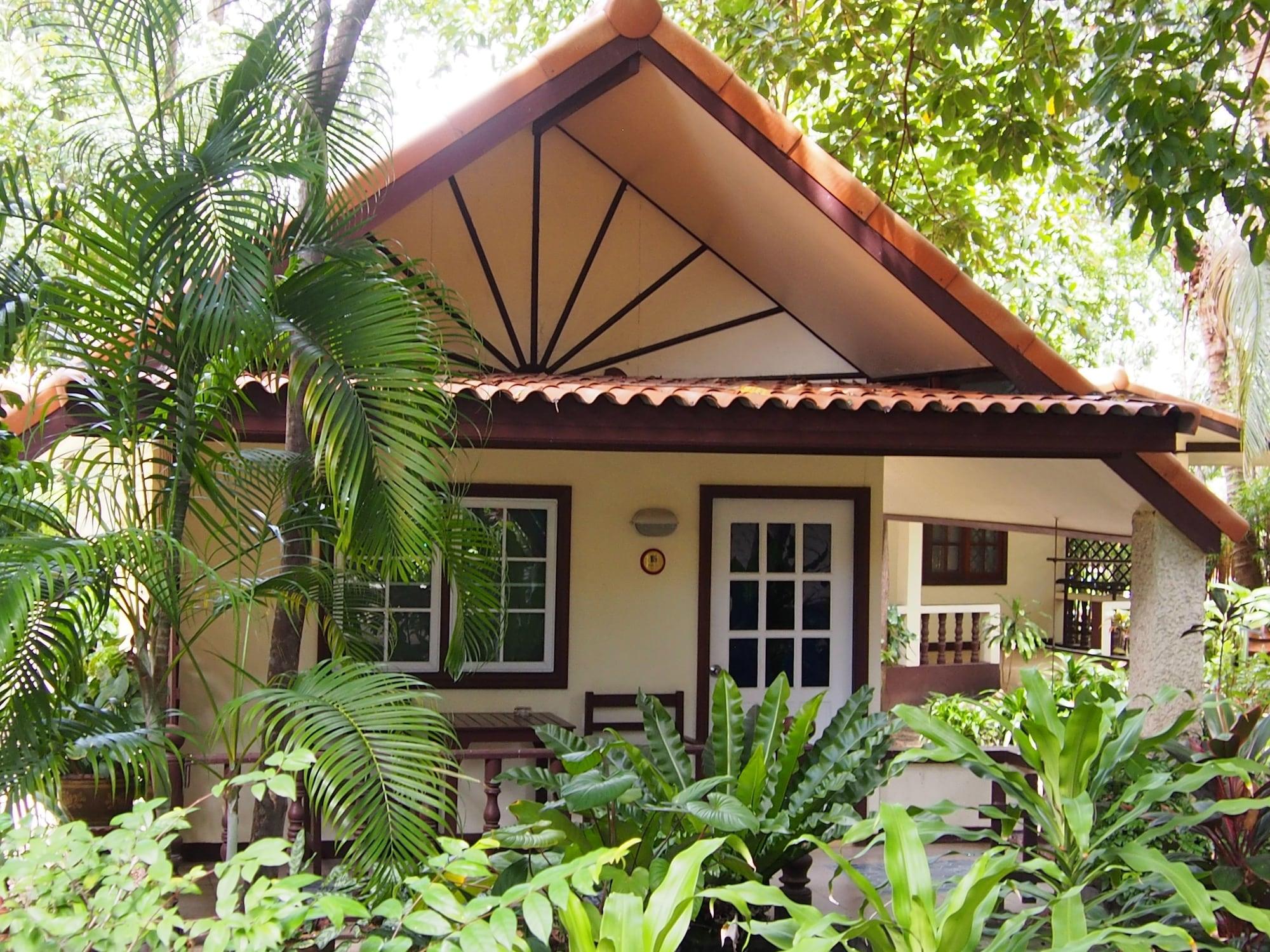 Harry'S Bungalows Маенам Экстерьер фото