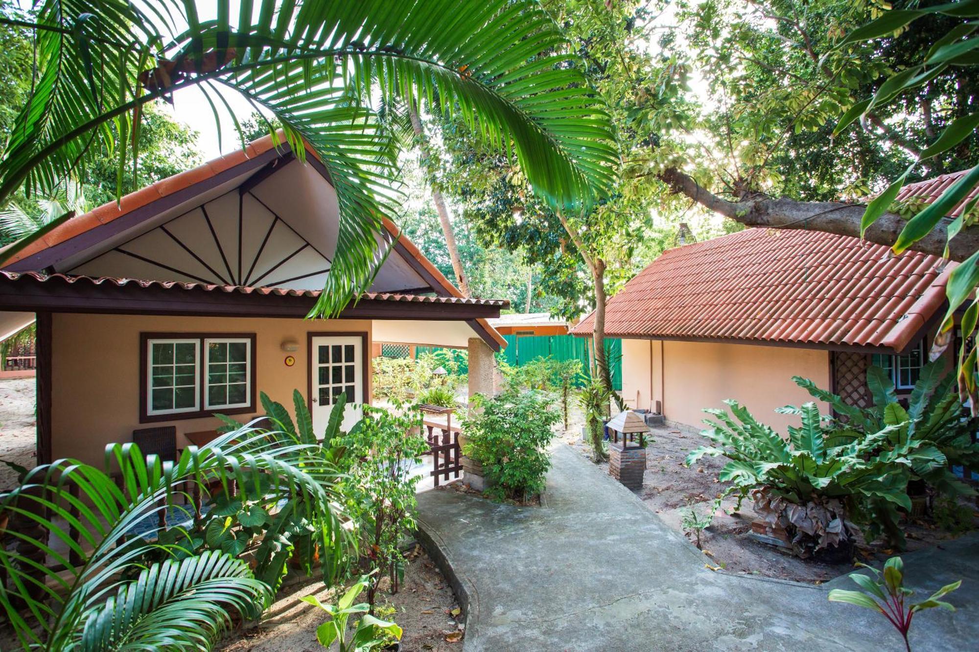 Harry'S Bungalows Маенам Экстерьер фото