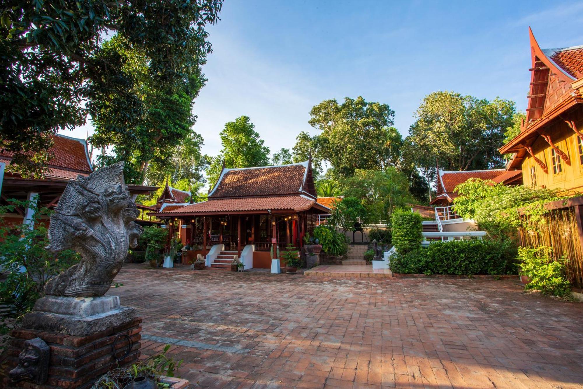 Harry'S Bungalows Маенам Экстерьер фото