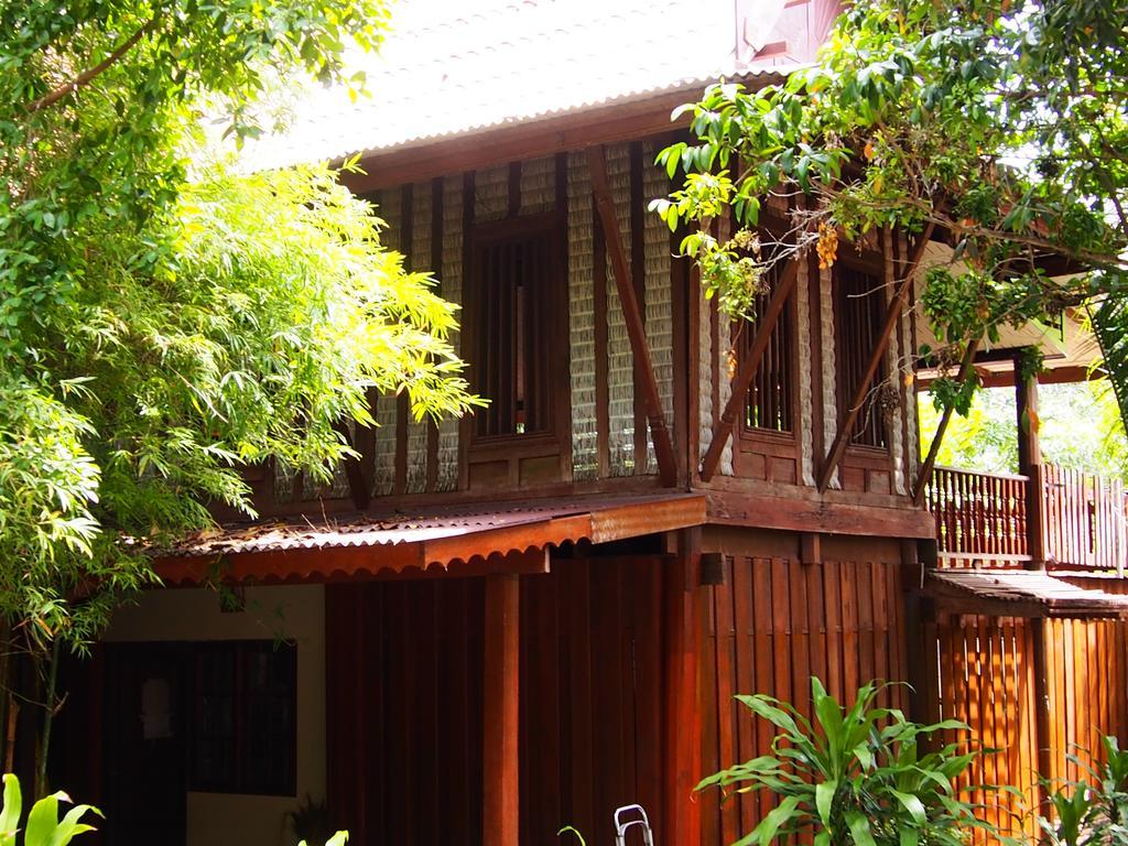 Harry'S Bungalows Маенам Экстерьер фото