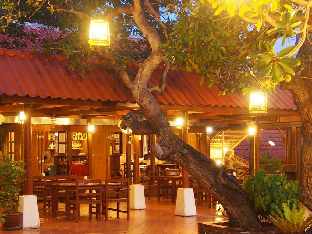 Harry'S Bungalows Маенам Экстерьер фото