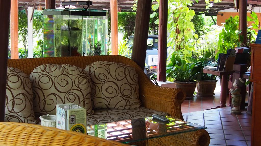 Harry'S Bungalows Маенам Экстерьер фото